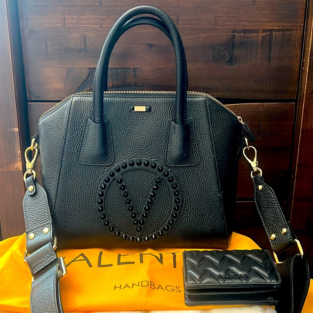 Valentino by Mario Valentino satchel like new
